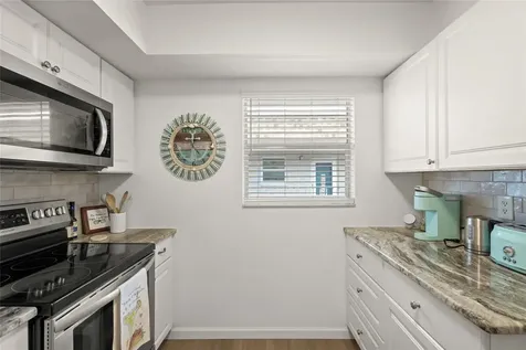 1310 Glen Oaks Drive E Sarasota FL 34232