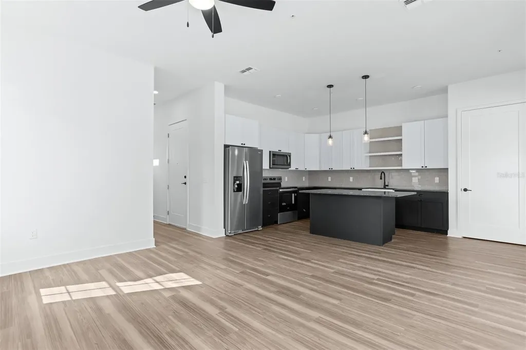 3812 Fern Hollow Place Tampa FL 33614