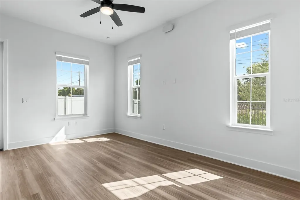 3812 Fern Hollow Place Tampa FL 33614