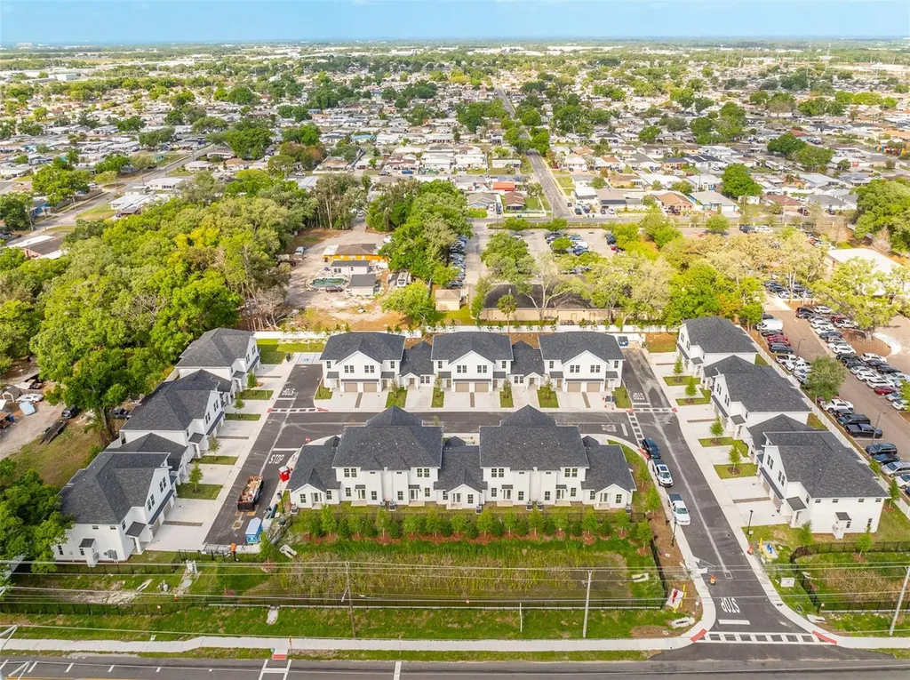 3812 Fern Hollow Place Tampa FL 33614
