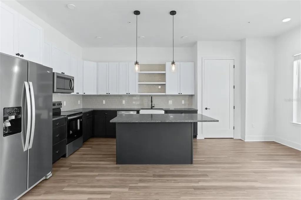 3812 Fern Hollow Place Tampa FL 33614