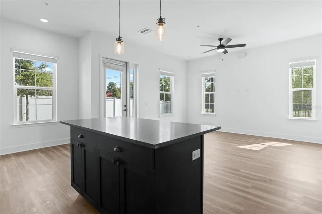 3812 Fern Hollow Place Tampa FL 33614