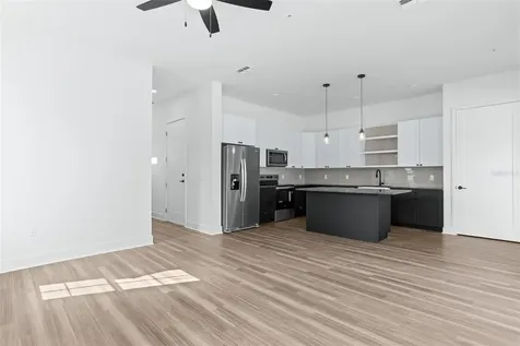 3812 Fern Hollow Place Tampa FL 33614