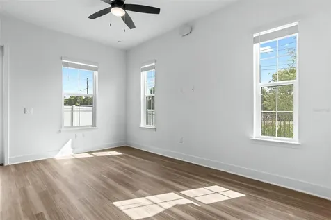 3812 Fern Hollow Place Tampa FL 33614