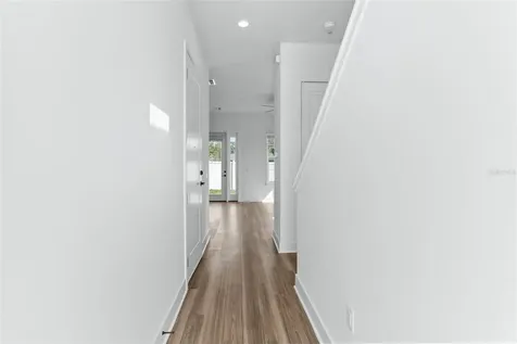 3812 Fern Hollow Place Tampa FL 33614