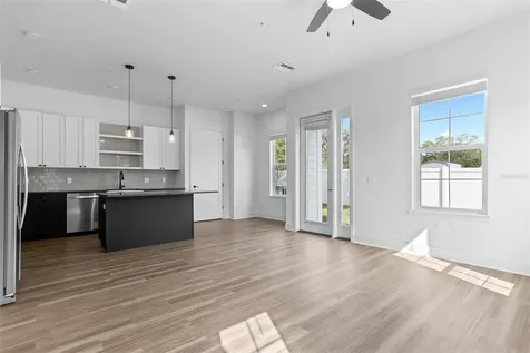 3812 Fern Hollow Place Tampa FL 33614