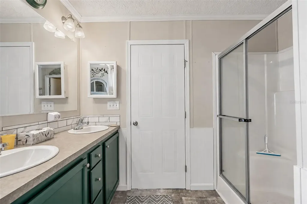 35201 Forest Lake Road Leesburg FL 34788