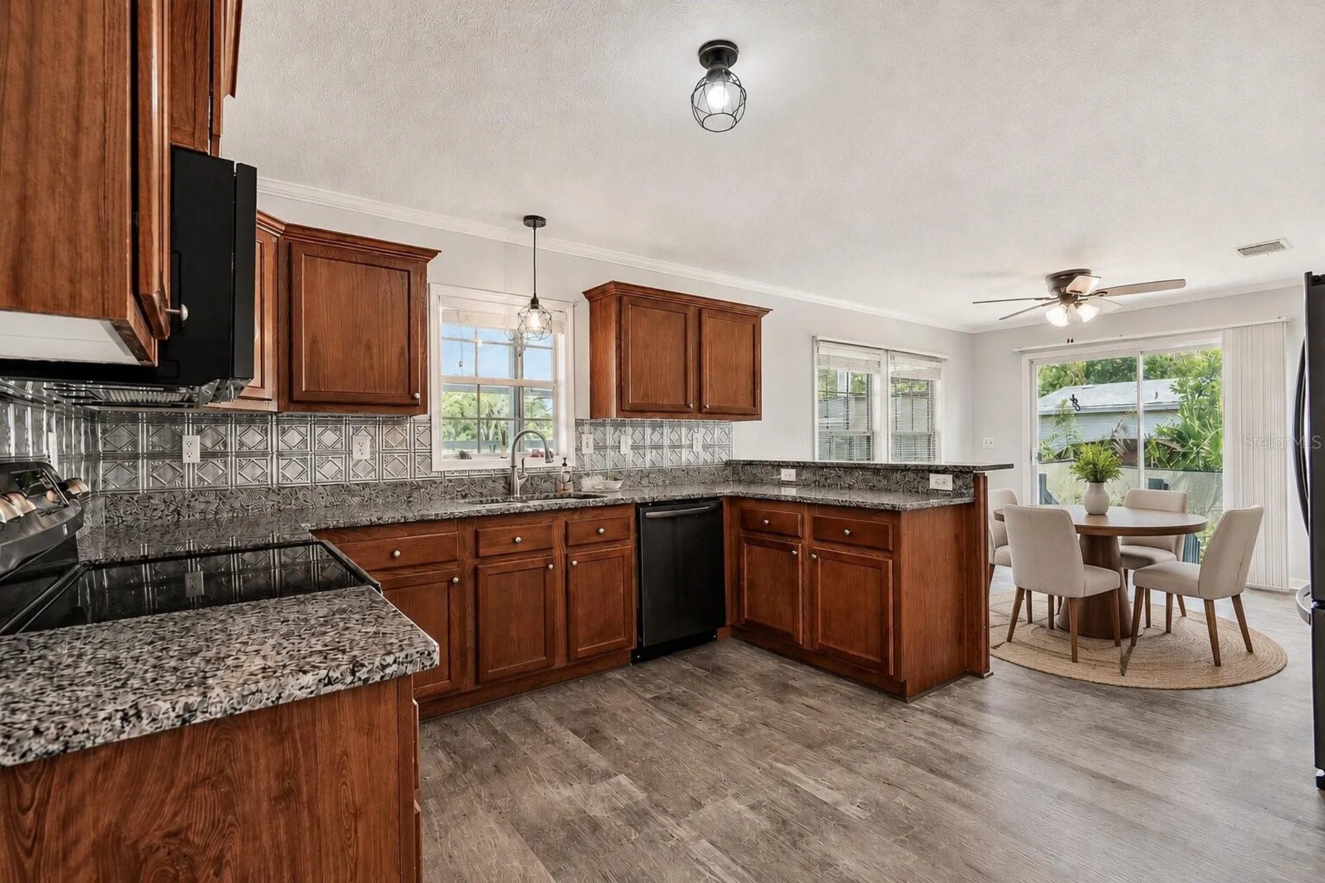 35201 Forest Lake Road Leesburg FL 34788