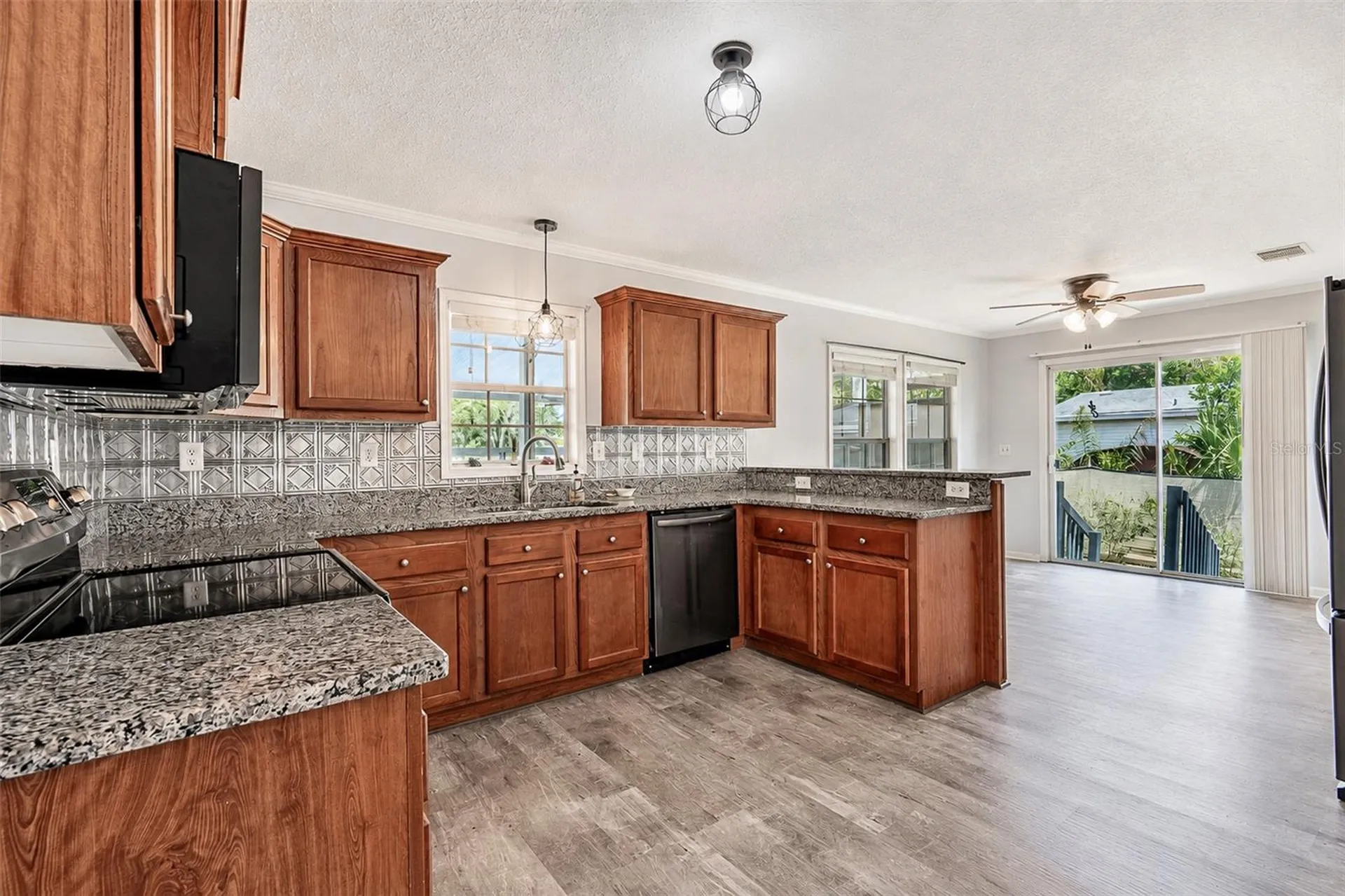 35201 Forest Lake Road Leesburg FL 34788
