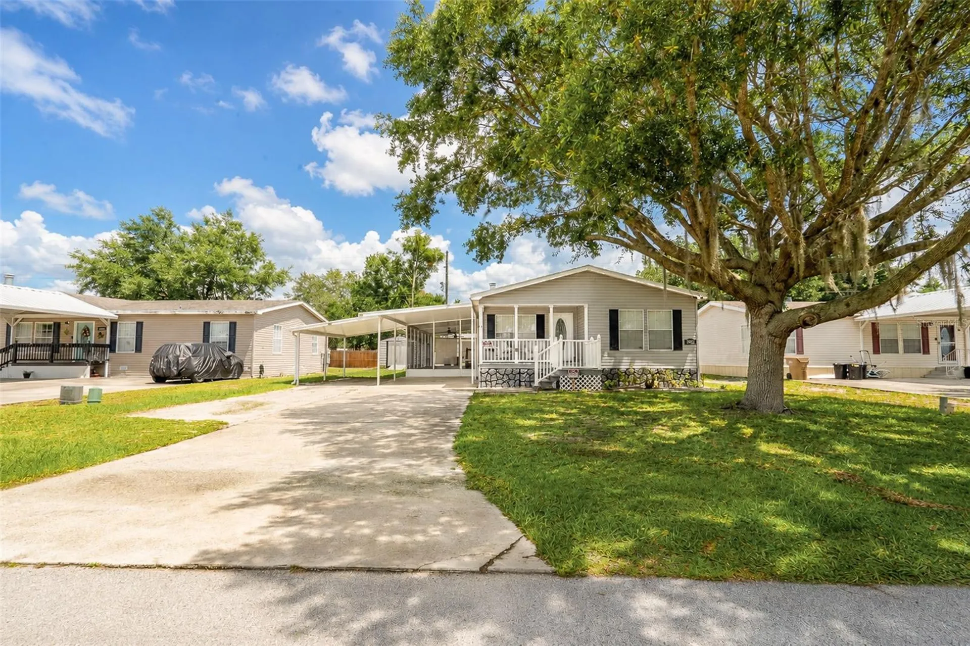 35201 Forest Lake Road Leesburg FL 34788