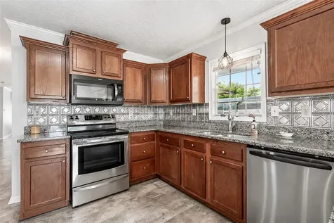 35201 Forest Lake Road Leesburg FL 34788
