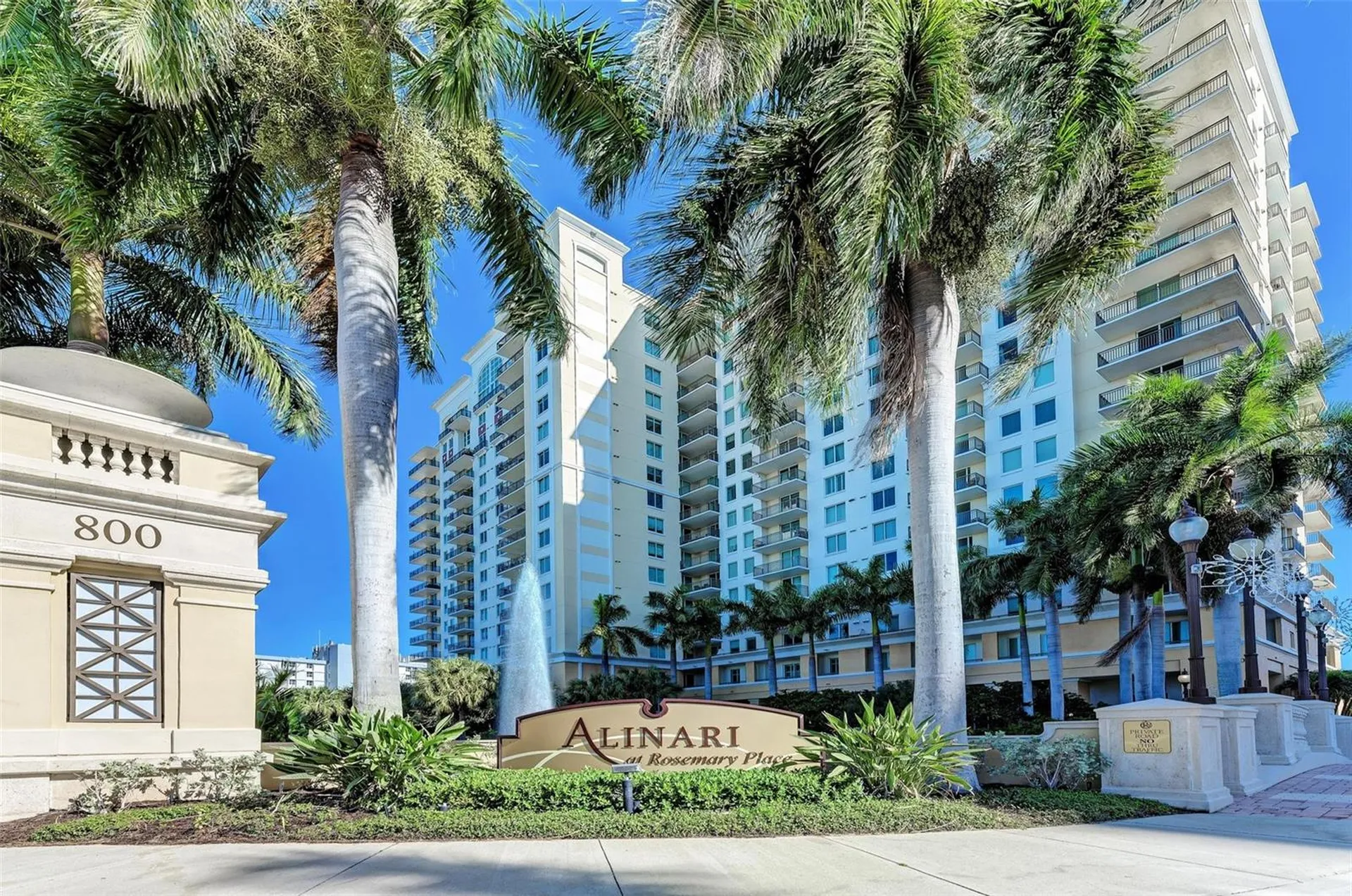 800 N Tamiami Trail Sarasota FL 34236
