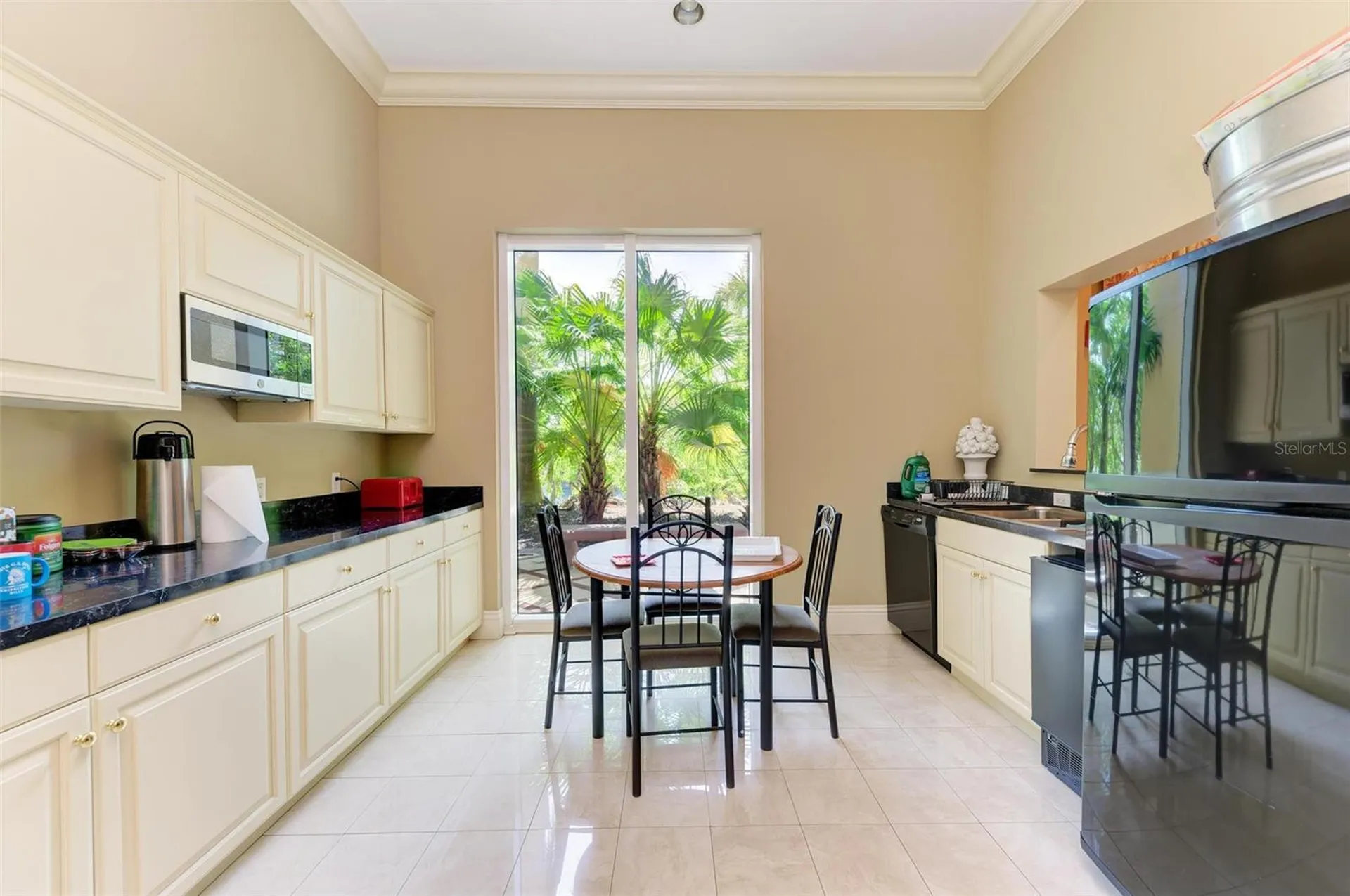 800 N Tamiami Trail Sarasota FL 34236