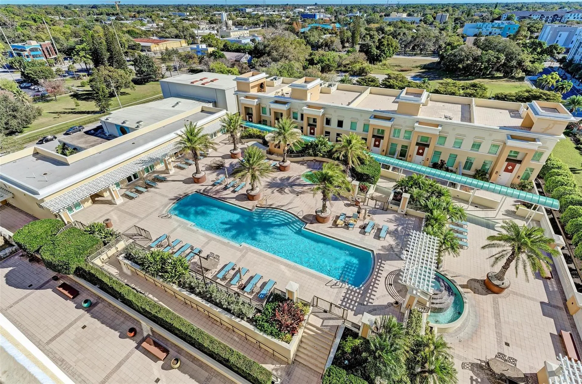 800 N Tamiami Trail Sarasota FL 34236