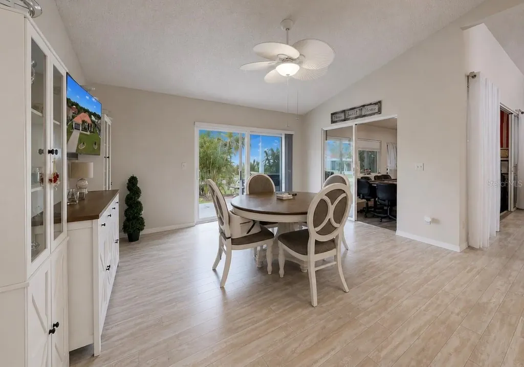 2027 New Bedford Drive Sun City Center FL 33573
