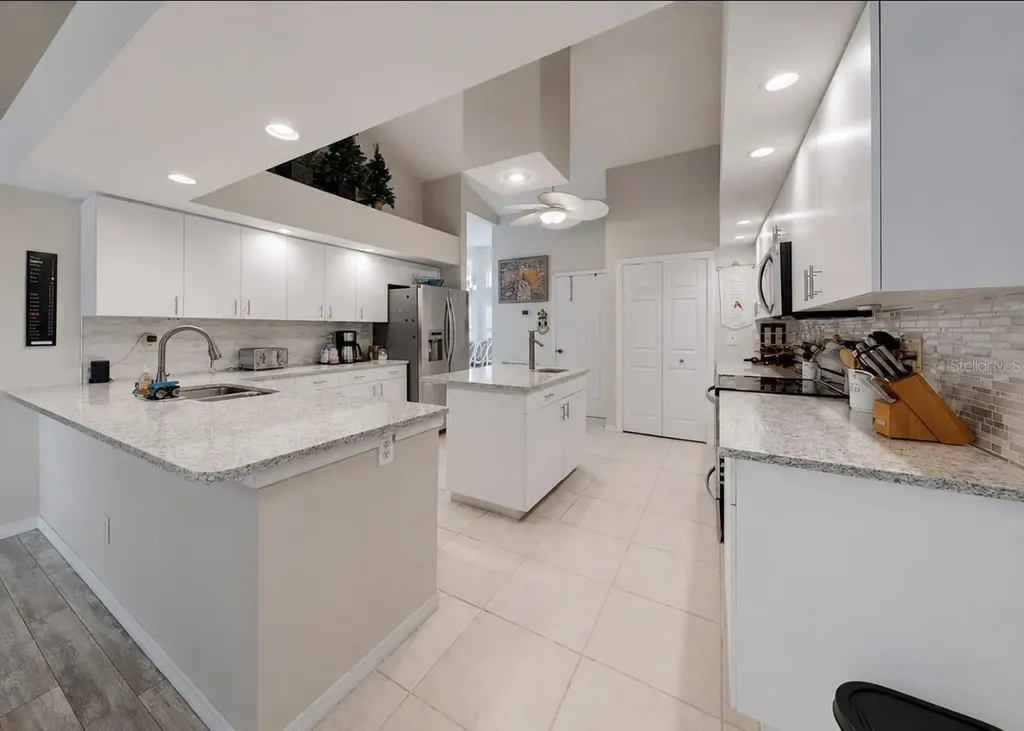 2027 New Bedford Drive Sun City Center FL 33573