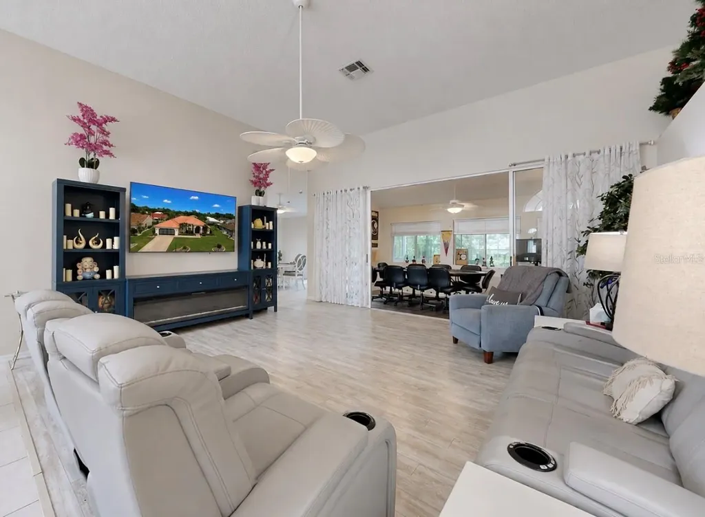 2027 New Bedford Drive Sun City Center FL 33573