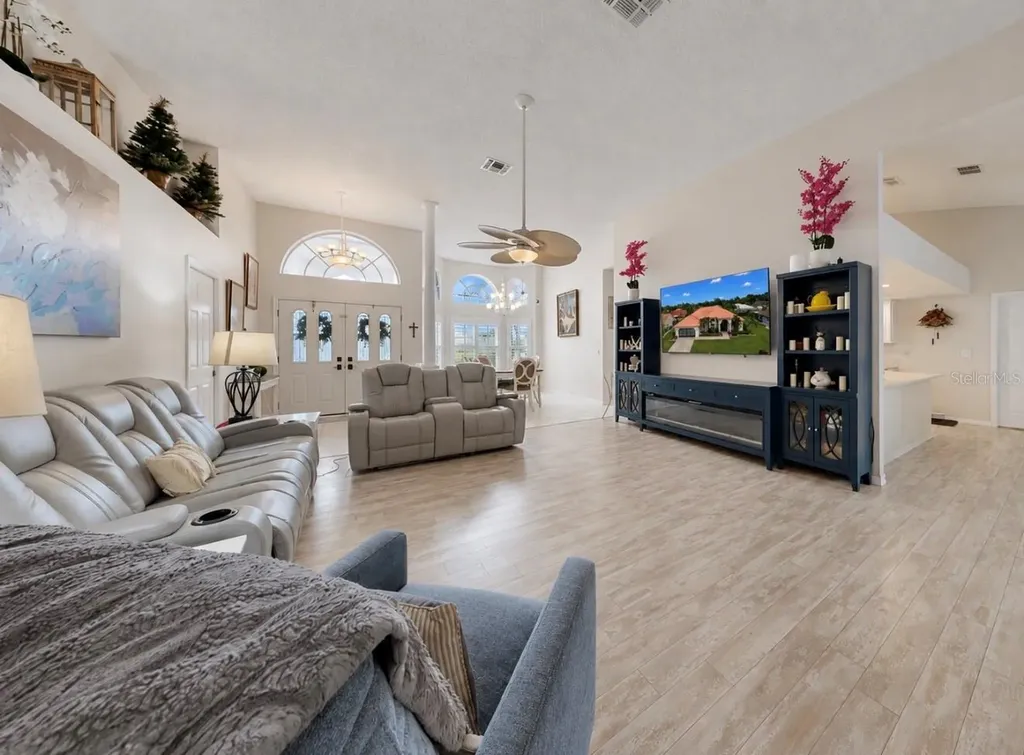 2027 New Bedford Drive Sun City Center FL 33573