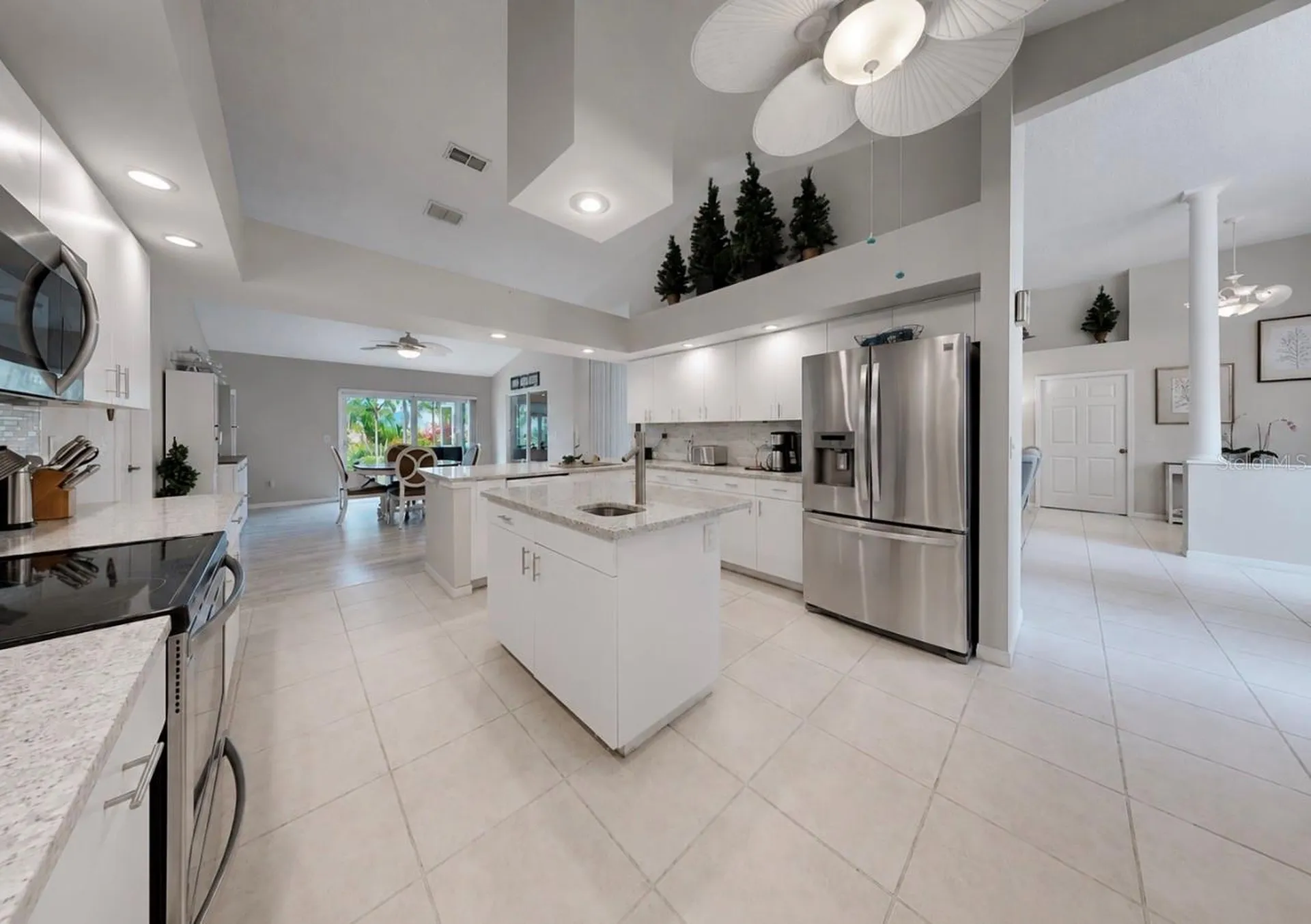 2027 New Bedford Drive Sun City Center FL 33573