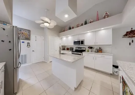 2027 New Bedford Drive Sun City Center FL 33573