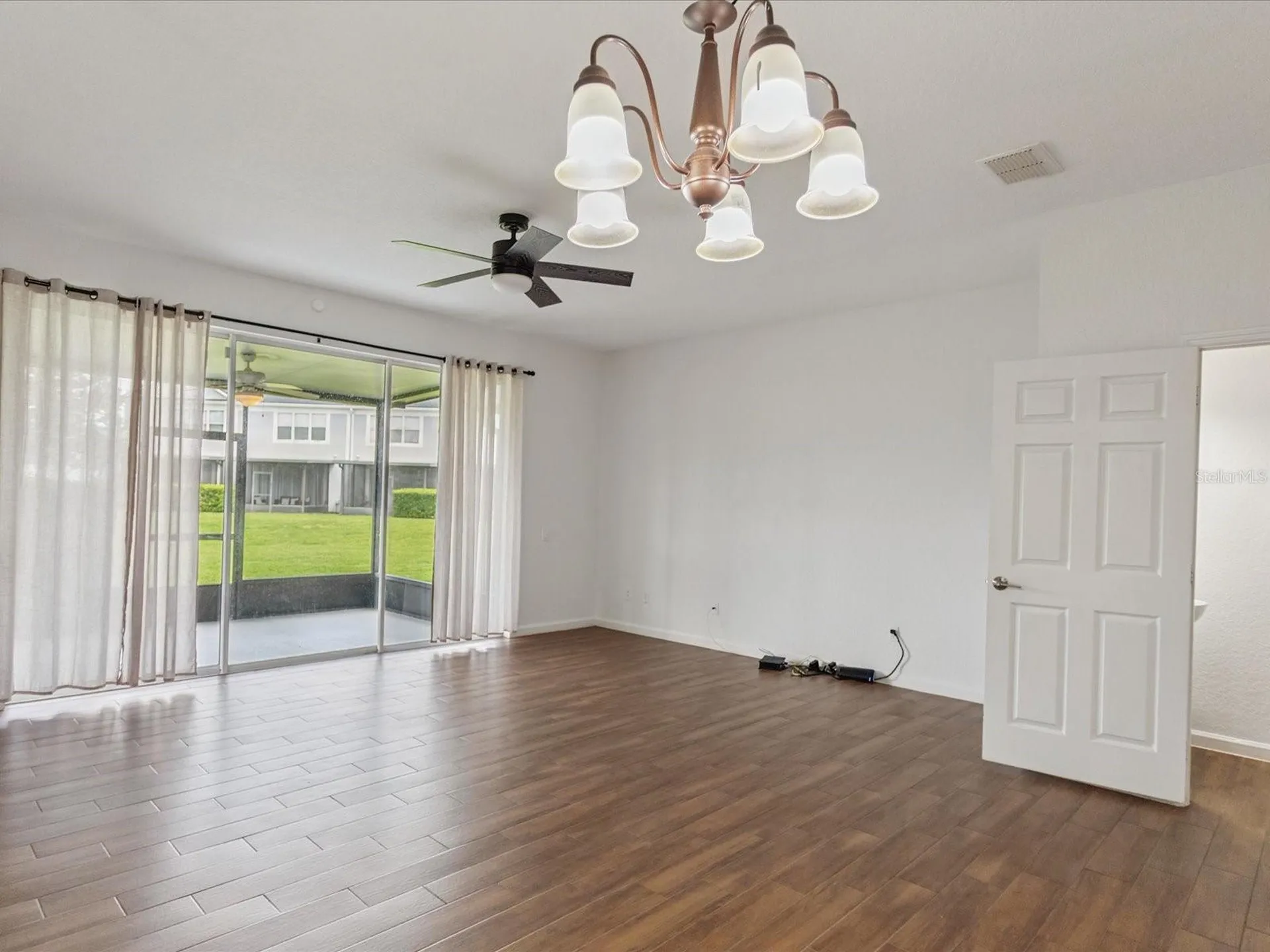 1055 Rock Harbor Avenue Orlando FL 32828