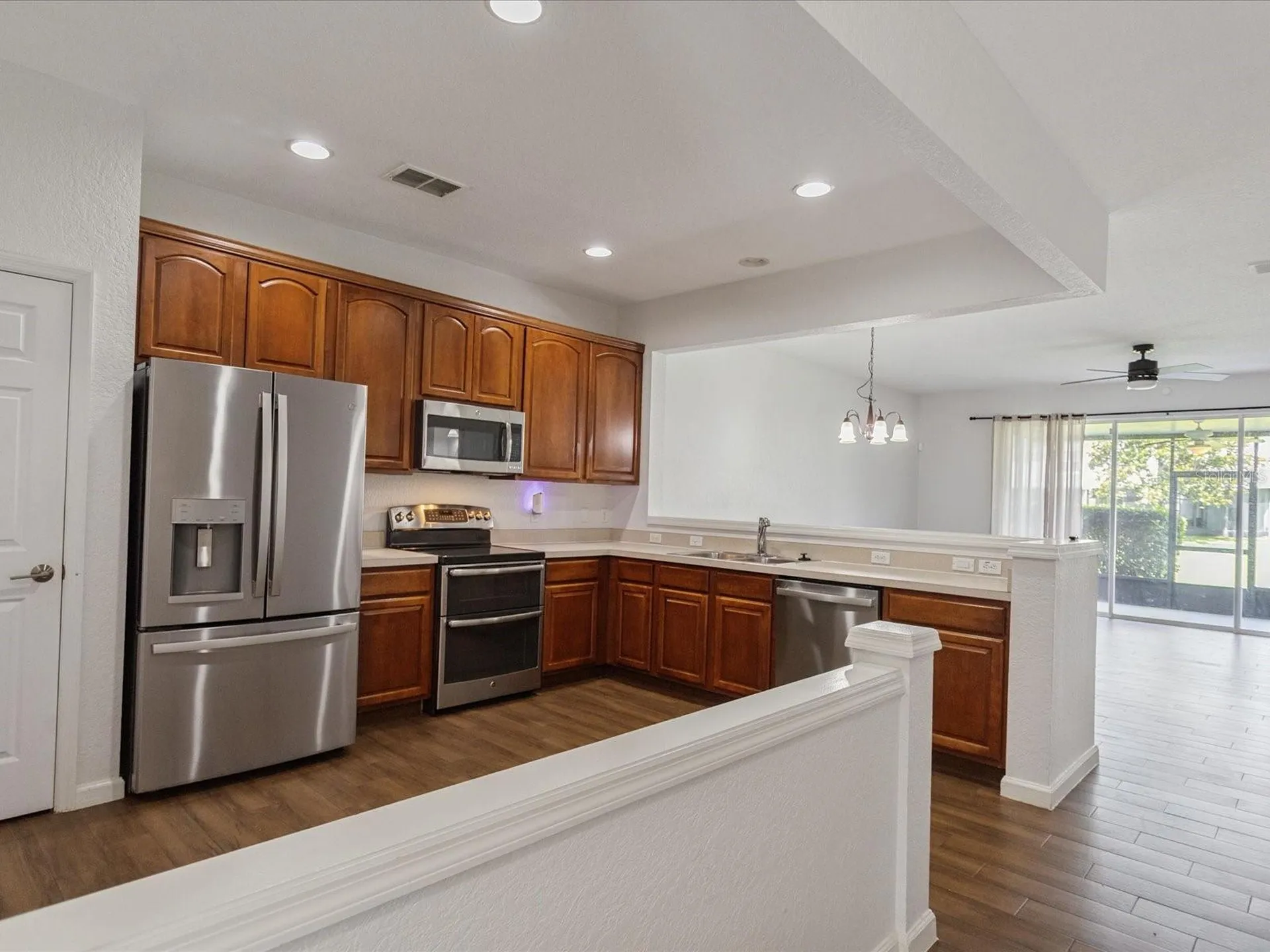 1055 Rock Harbor Avenue Orlando FL 32828