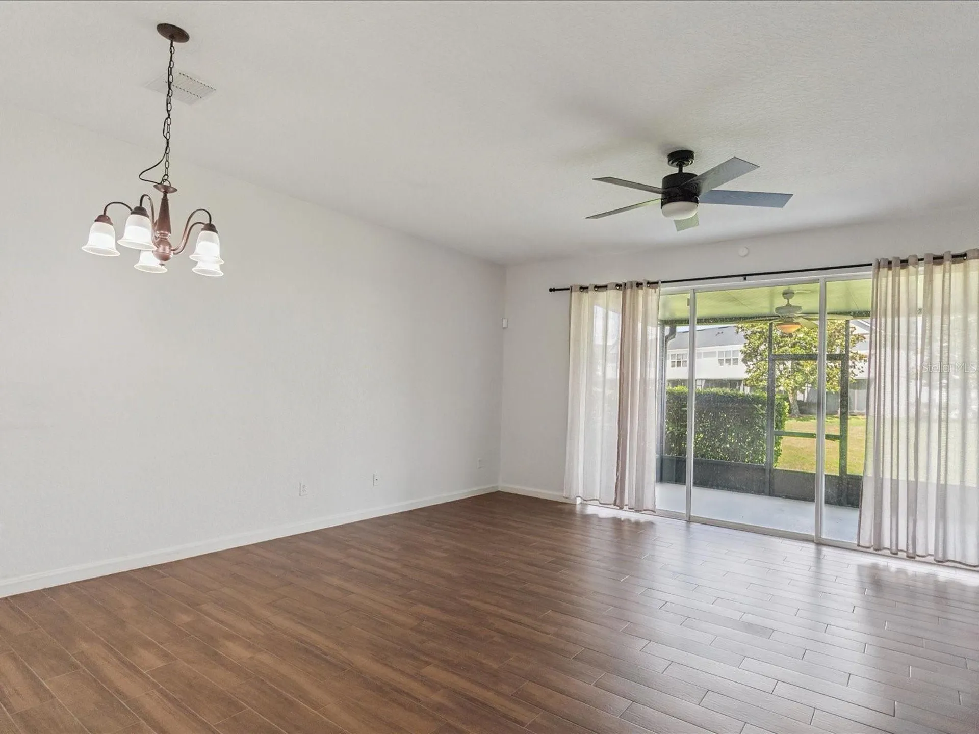 1055 Rock Harbor Avenue Orlando FL 32828