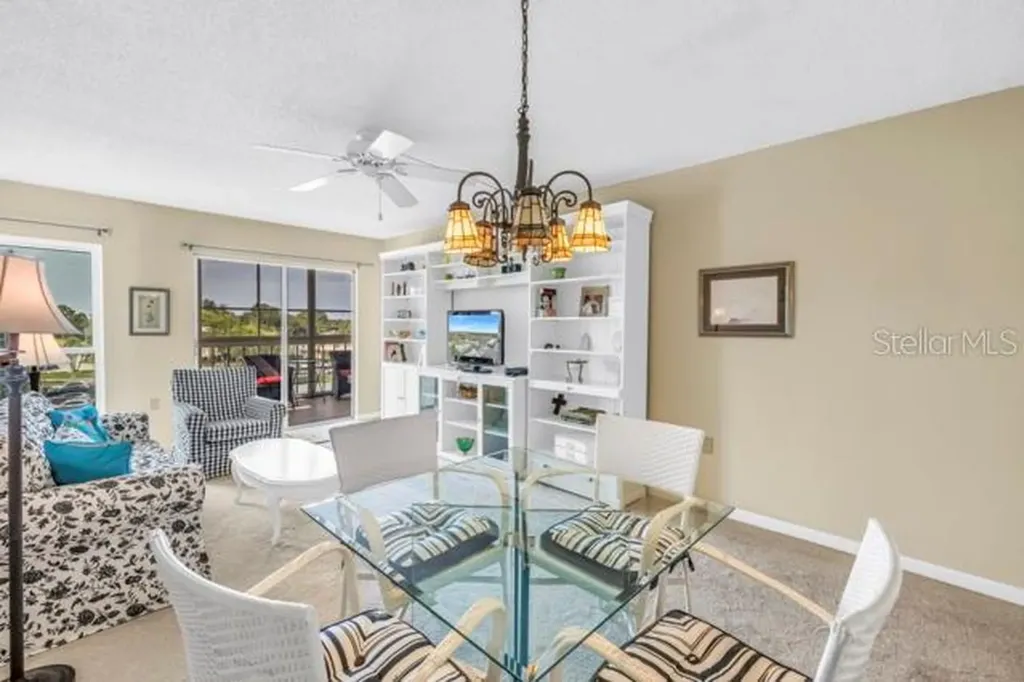 4902 38th Way S St Petersburg FL 33711