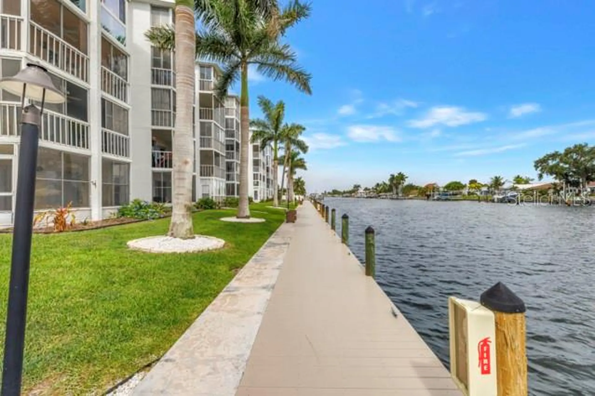 4902 38th Way S St Petersburg FL 33711