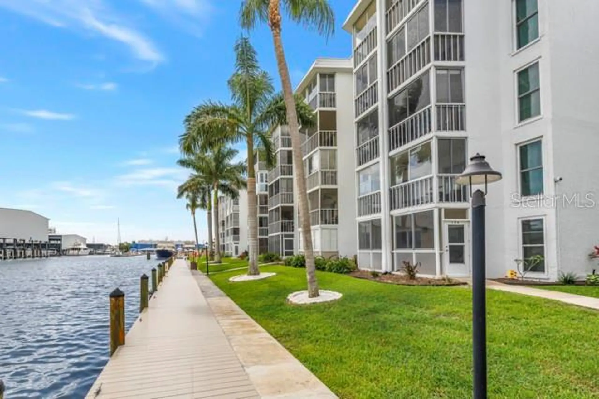 4902 38th Way S St Petersburg FL 33711