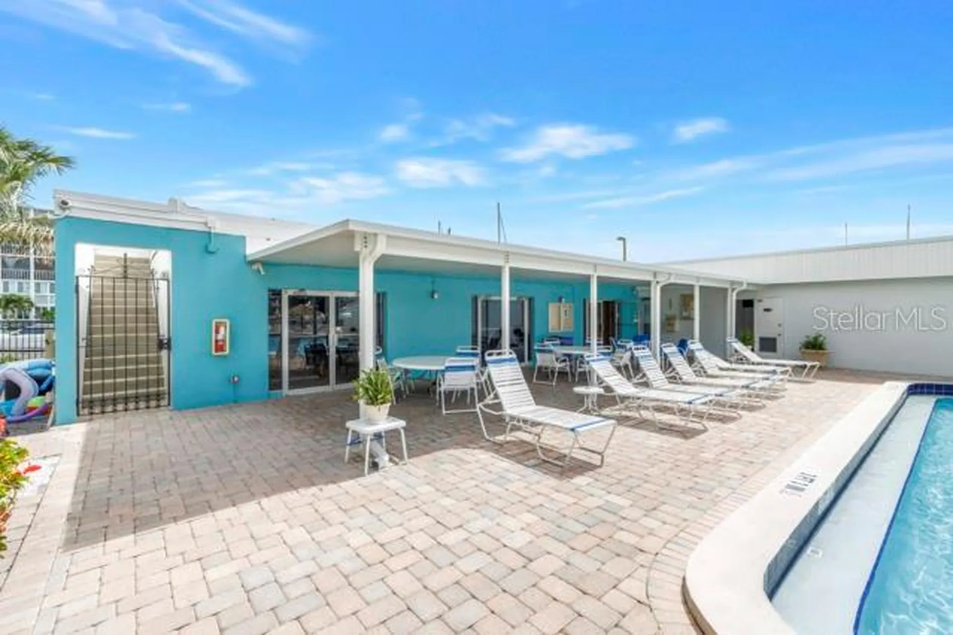 4902 38th Way S St Petersburg FL 33711