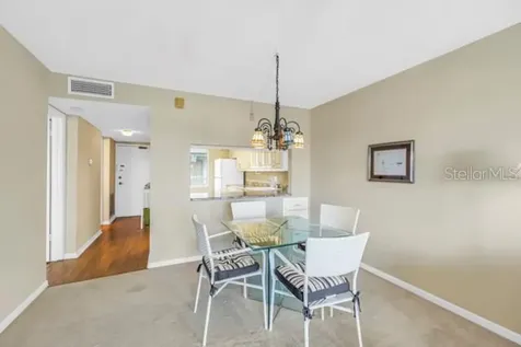 4902 38th Way S St Petersburg FL 33711