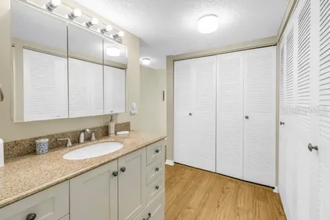 4902 38th Way S St Petersburg FL 33711