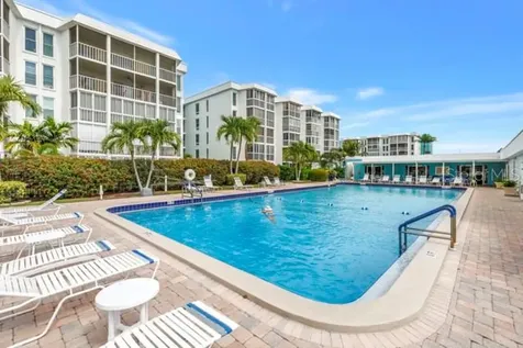 4902 38th Way S St Petersburg FL 33711