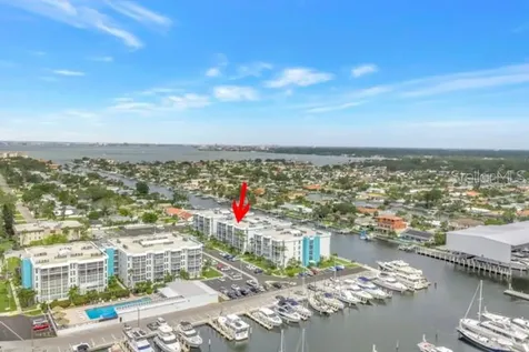 4902 38th Way S St Petersburg FL 33711