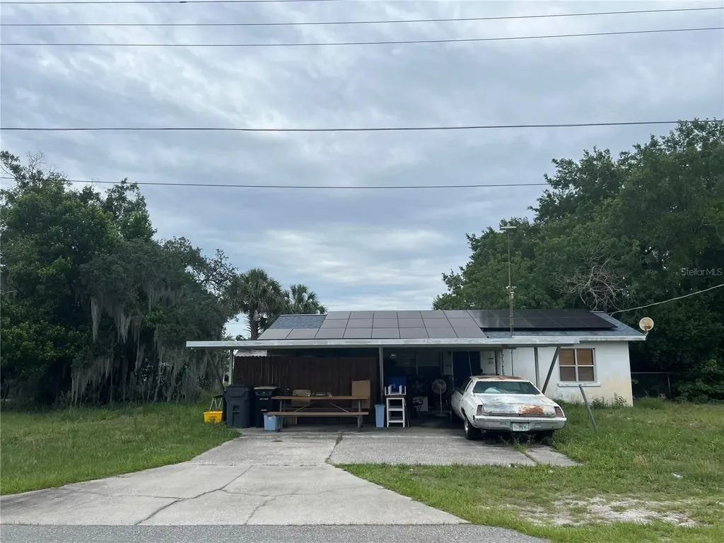 405 Armour Avenue Auburndale FL 33823