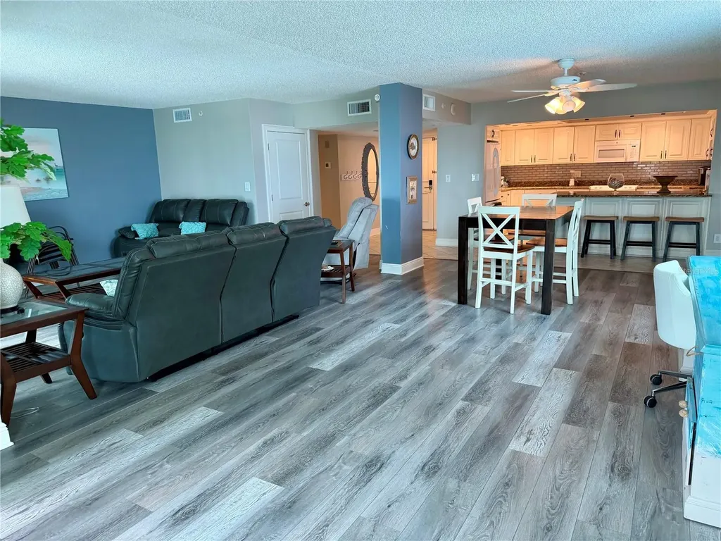 1480 Gulf Boulevard Clearwater Beach FL 33767