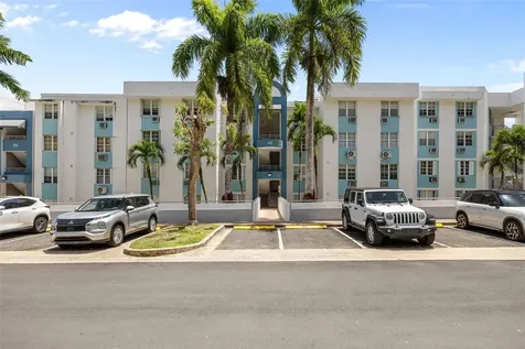 Via Pedregal Cond Montecillo Court Via Pedregal Apt #4808 Trujillo Alto PR 00976