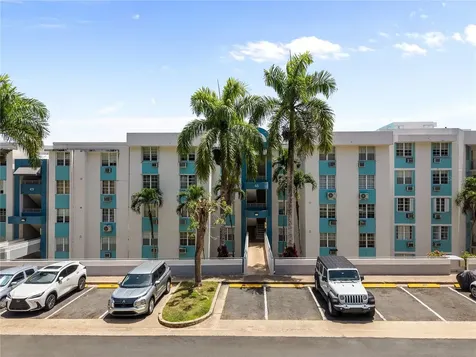 Via Pedregal Cond Montecillo Court Via Pedregal Apt #4808 Trujillo Alto PR 00976