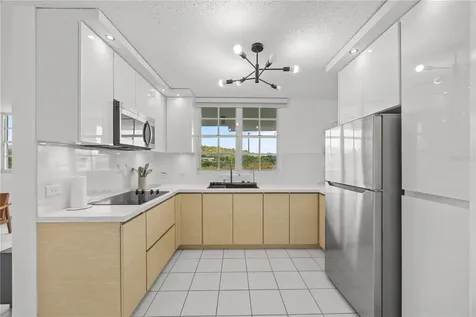 Via Pedregal Cond Montecillo Court Via Pedregal Apt #4808 Trujillo Alto PR 00976