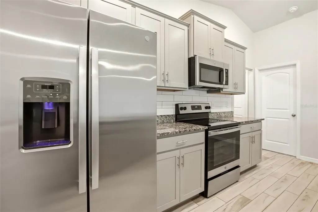1024 NE 33rd Lane Cape Coral FL 33909