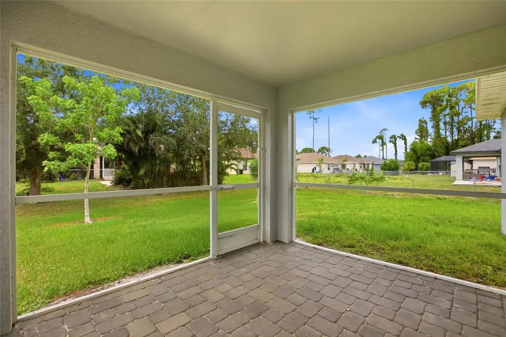 1024 NE 33rd Lane Cape Coral FL 33909
