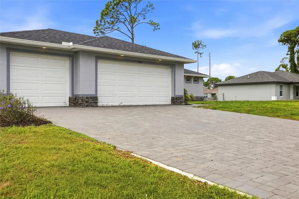 1024 NE 33rd Lane Cape Coral FL 33909