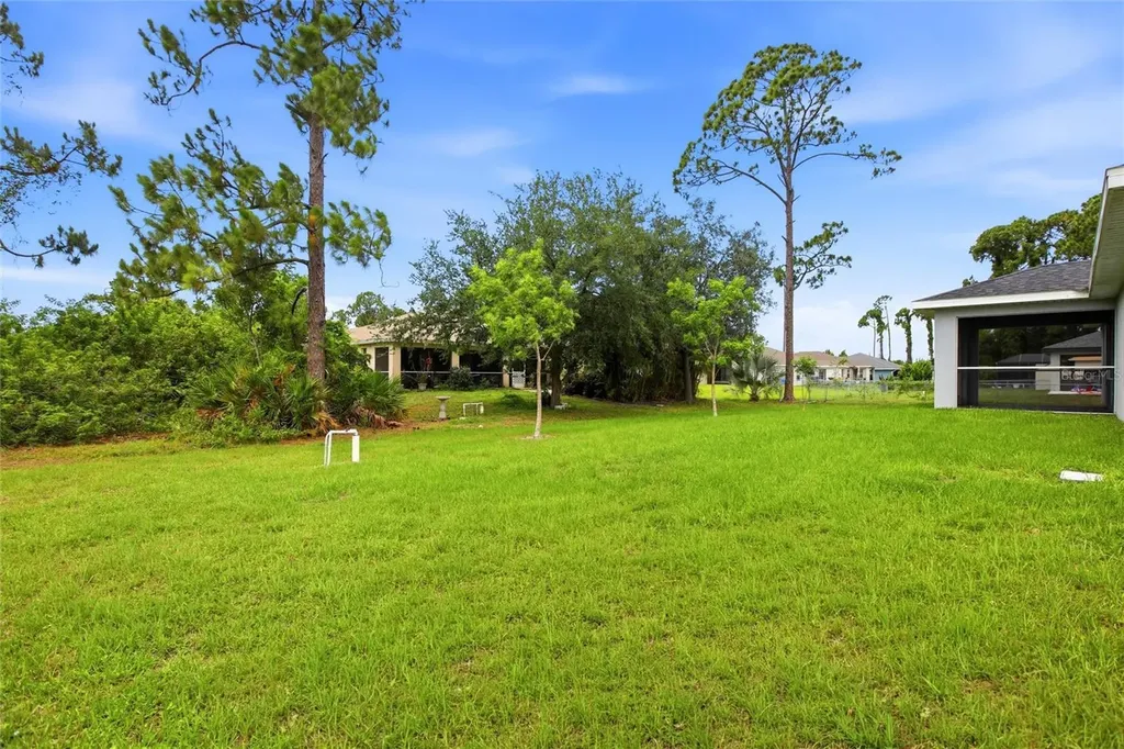 1024 NE 33rd Lane Cape Coral FL 33909