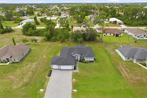 1024 NE 33rd Lane Cape Coral FL 33909