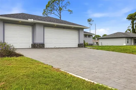 1024 NE 33rd Lane Cape Coral FL 33909