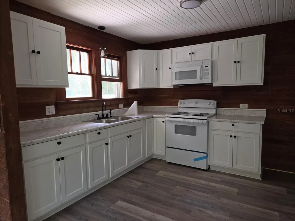 11280 NE Highway 314 Silver Springs FL 34488