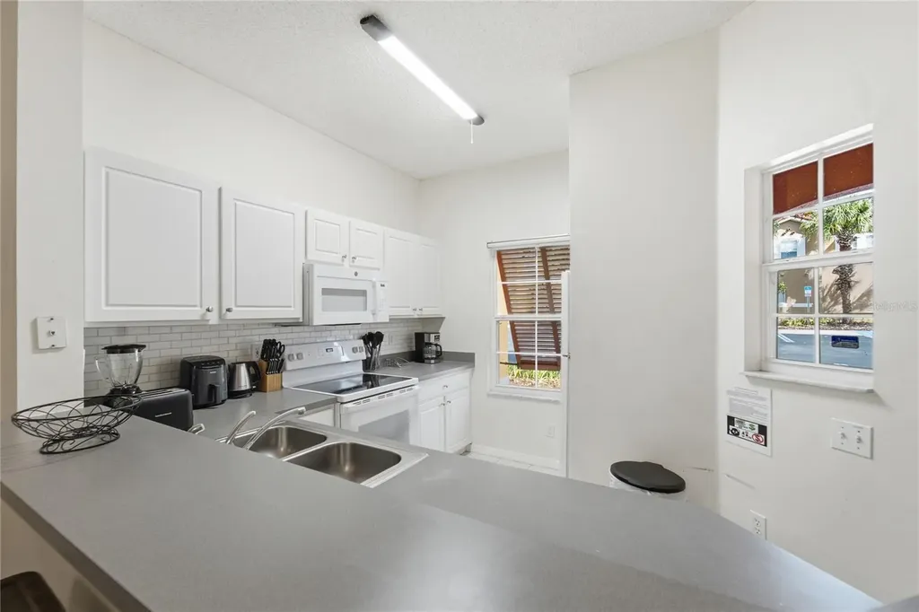 2743 Sun Key Place Kissimmee FL 34747