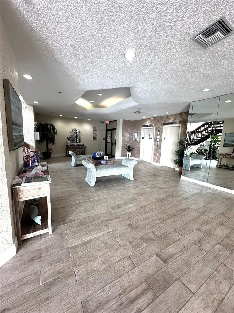 6322 Palma Del Mar Boulevard S St Petersburg FL 33715