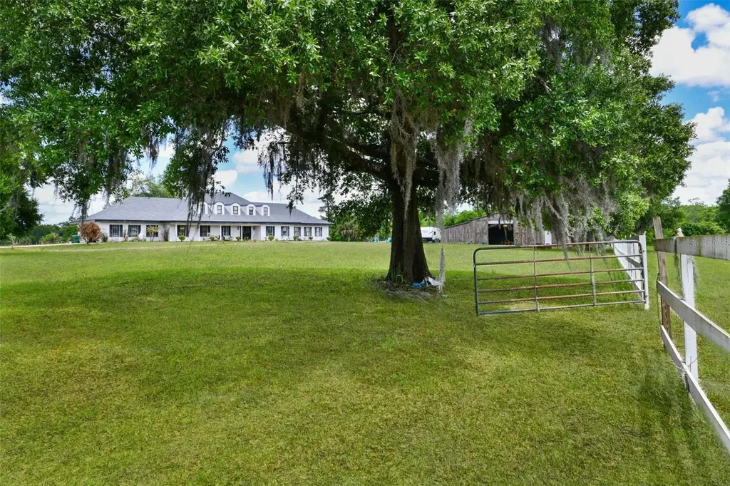 5750 Oak Hollow Lane Oviedo FL 32765